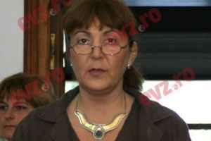 Raportul final al anchetei parlamentare: Monica Macovei a scos în 2005 din arhiva SIPA un registru cu documente