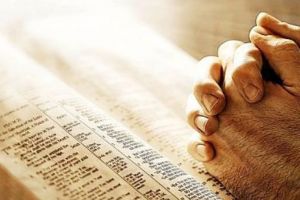 Credincioşii trăiesc mai mult cu 4 ani decât ateii! Cât de benefică e religia pentru sănătate