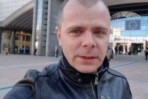 Mălin Bot, campanie împotriva politicienilor corupţi din curtea unei televiziuni deţinute de un baron PSD condamnat în primă instanţă