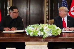 Kim Jong-un, disperat să nu lase ADN pe pixul cu care a semnat tratatul cu Donald Trump