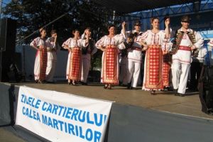 Sarbatoare in Calea Martirilor: 11 solisti de muzica populara canta la Zilele cartierului