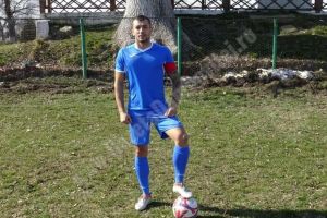 VIDEO – Scene de groază în Liga a V-a dâmboviţeană. Căpitanul unei echipe, umplut de sânge de adversari, după încheierea partidei