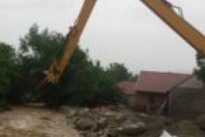 Apele au depăşit cotele de apărare la Slatina-Timiş, Turnu Ruieni şi Teregova