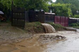 Rupere de nori la Scorţeni