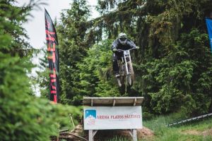 Bikerii se întrec în weekend la Arena Platoş Păltiniş