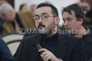 Consilierul judetean Radu Bogdan Matei si medicul Dumitru Marius Enescu s-au asociat intr-o firma