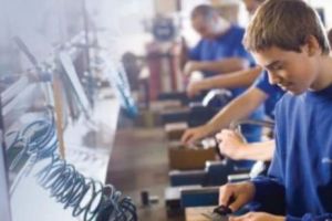 S-a dat startul înscrierilor pentru învăţământul profesional. Câte locuri au la dispoziţie absolvenţii de gimnaziu