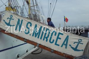 Nava-Școala Mircea acosteaza in Portul Tivat din Muntenegru. Bricul se afla in marsul international de instructie 