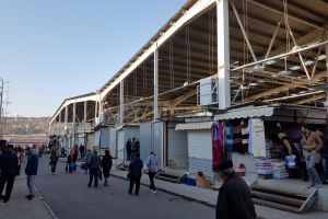 Amenzi pentru fumat, aplicate în Bazar, de Poliţia Locală Suceava