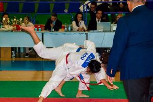 Bătăi la Sala Transilvania. Super competiţie în weekend