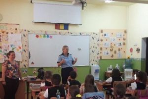 Peste 200 de elevi pregătiţi în ultimele zile pentru… vacanţă în siguranţă!