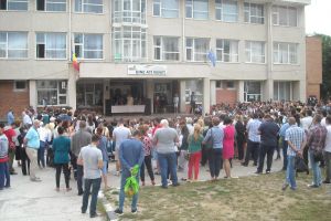 S-a terminat şcoala! Vacanţă până pe 10 septembrie!