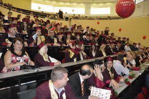 Curs festiv pentru absolvenţii Universităţii „George Bacovia”