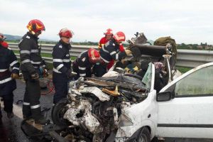UPDATE/ FOTO/ VIDEO/ Accident MORTAL pe autostrada A1, între Deva şi Simeria produs de un şofer care RULA pe CONTRASENS: 4 persoane decedate şi 3 rănite