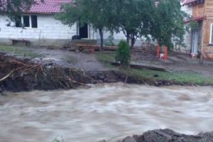 IGSU: Capitala şi 44 de localităţi din 16 judeţe, afectate de furtuni