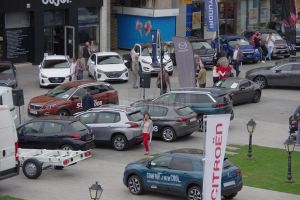 Cele mai noi modele de maşini sunt expuse la Salonul Auto Bucovina