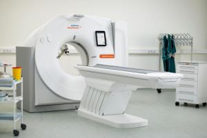 Cel mai nou tomograf instalat la 80 de km de Sibiu – Serviciile sunt decontate pentru sibieni