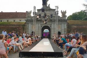 FOTO/ VIDEO: Carolina Fashion Kids, la Alba Iulia – Cel mai frumos eveniment de modă dedicat în exclusivitate copiilor