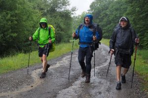 „Frăţia drumului” merge mai departe: „Ploaia ne-a potopit şi ne-a zăpăcit”