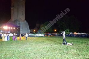GALERIE VIDEO – Dresură de cai şi întreceri cavalereşti, la Poalele Turnului Chindia, în cadrul Festivalului Dracula