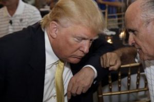 Trump CONTRAATACĂ. Avocatul preşedintelui cere MĂSURI împotriva procurorului care anchetează alegerile din 2016