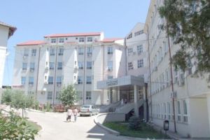 Spitalul Huşi caută director medical