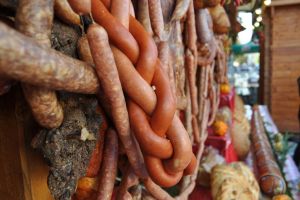 Ce comună a obţinut bani europeni pentru promovarea produselor din carne de porc