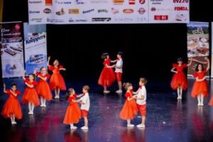 „Feeria Păsărilor”, un spectacol cu 170 de dansatori în miniatură