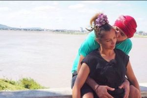 Lora a comis o GAFĂ INCREDIBILĂ. S-a lăudat un TRUP PERFECT care NU este al ei. Imaginile i-au lăsat pe fani MASCĂ 