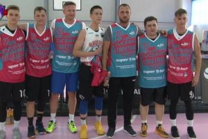 Goian, Chiruţ şi Prorociuc au jucat contra tinerilor din naţionala Ucrainei, în Meciul ...