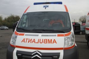 Patru cetăţeni unguri au fost răniţi într-un accident la Voşlobeni