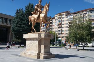 TÂRGOVIȘTE: De la ora 15:00,  în Piaţa Mihai Viteazul, are loc deschiderea unui exerciţiu european al forţelor de securitate