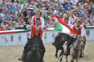 Vremea festivalurilor: Orădenii sunt invitaţi la European Music Open, Zilele Sfântului Ladislau şi prima ediţie a Festivalului Informal de Carte