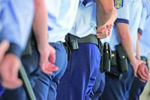 Acţiune puternică a poliţiştilor, la Sebeş: Peste 110 persoane legitimate, 55 de maşini controlate şi 12 firme verificate