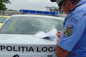 Atenţie unde parcaţi! Poliţiştii locali au dat, în weekend, amenzi de aproape 7.000 de lei