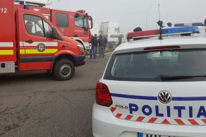 Accident pe DN1, la Nistoresti. Masina ce transporta un container cinematografic s-a rasturnat