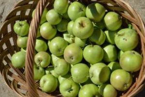 Care mere sunt mai sănătoase, cele verzi sau cele roşii