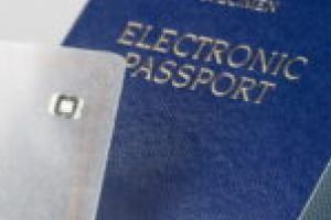 Valabilitatea paşaportului electronic, extinsă la 10 ani