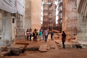 FOTO VIDEO Comoara arheologică de sub Biserica Evanghelică care spune multe despre saşi