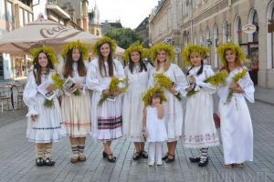 Sărbătoarea soarelui: Sânzienele se vor plimba pe strada Republicii
