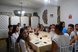 „S.O.S. – COPIII ROMI” – O POARTĂ CĂTRE EDUCAŢIE!