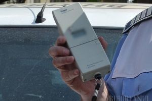Beată la volan, în miez de zi: O orădeancă a fost prinsă conducând cu o alcoolemie de 1,28 în aerul expirat!