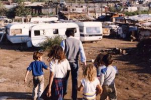 În Italia există 180 mii de romi, Spania 750 de mii, Franţa 400 de mii. Cei fără ACTE vor fi EXPULZAŢI