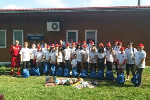 Tabara organizata de pompieri pentru zeci de elevi, la Cheveresu Mare