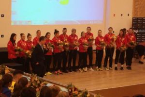 Handbal: Junioarele II de la ACS Transilvania, premiate de primarul George Scripcaru