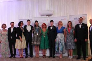 Un an în folosul comunităţii sub egida Rotary