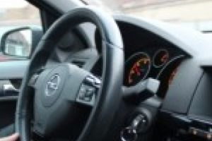 Un tanar de 18 ani este cercetat penal pentru conducere fara permis