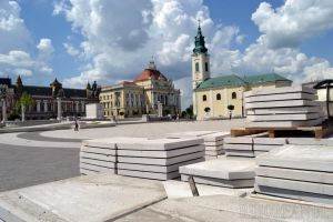 Piaţa Unirii intră în reparaţii la doar doi ani de la inaugurare (FOTO)