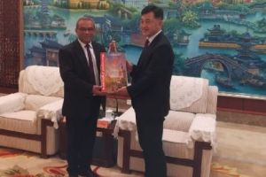 Legături pentru realizarea de investiţii şi schimburi culturale între Sighişoara şi oraşe din China