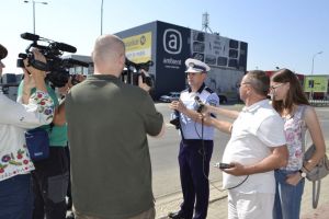 Un nou aparat radar de tip pistol este în dotarea Poliţiei Alba: Detectează viteza de la mai bine de 1 kilometru